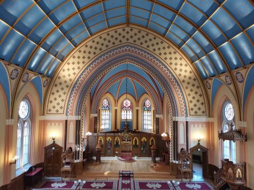 Saint Georiogs Cathedral inside high overview empty smaller