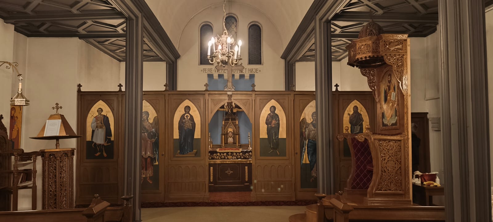 Iconostasis Installation in the Denmark Parish