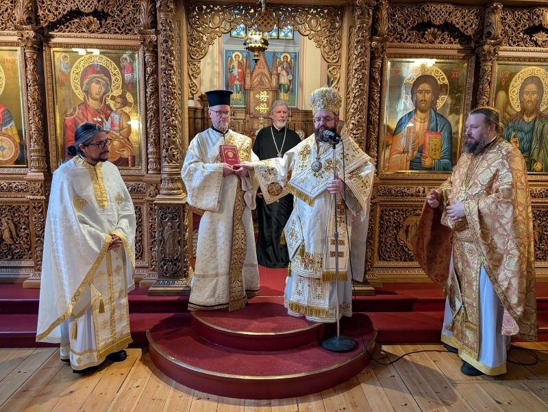 Η εις Διάκονον χειροτονία του Δρ.Nils Krister Tano από τον Θεοφιλέστατο Επίσκοπο Ελαίας κ. Βαρθολομαίο, στον Καθεδρικό Ναό Αγίου Γεωργίου Στοκχόλμης, το Σάββατο του Λαζάρου, 4 Απριλίου 2026.