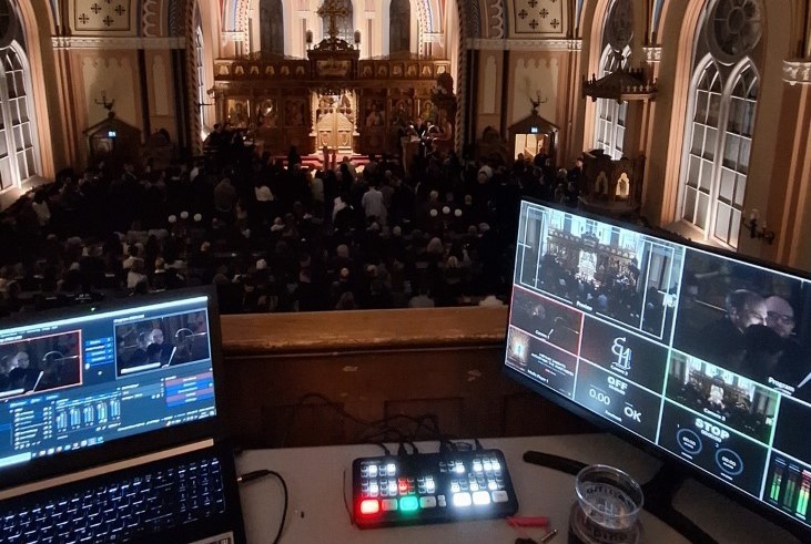 Live streaming during Easter 2026